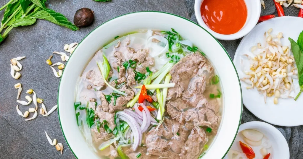 Phở - Hơn cả một món ăn, đó là cả một câu chuyện văn hóa
