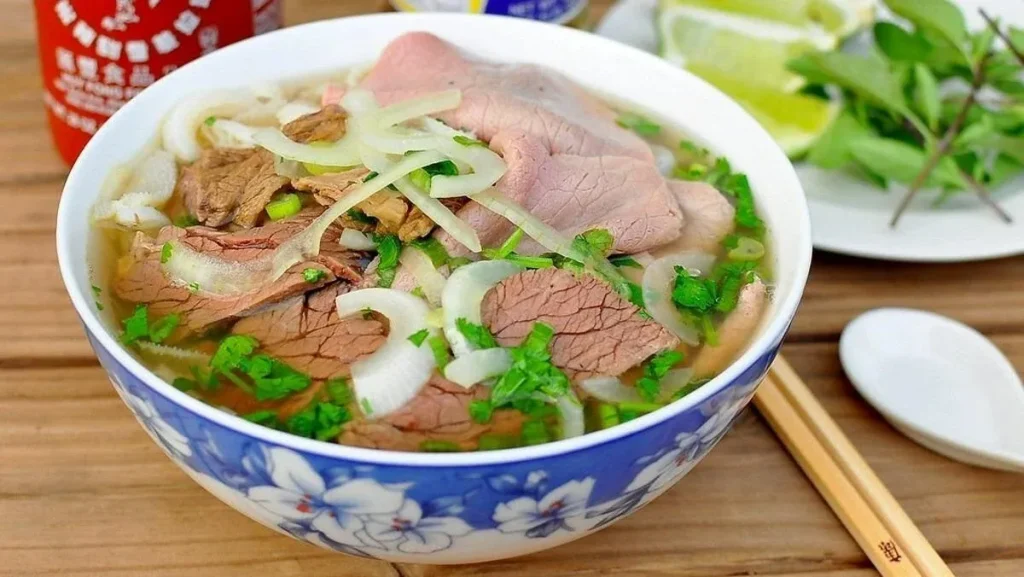 Lượng Calo Trung Bình Trong Một Bát Phở Phổ Biến