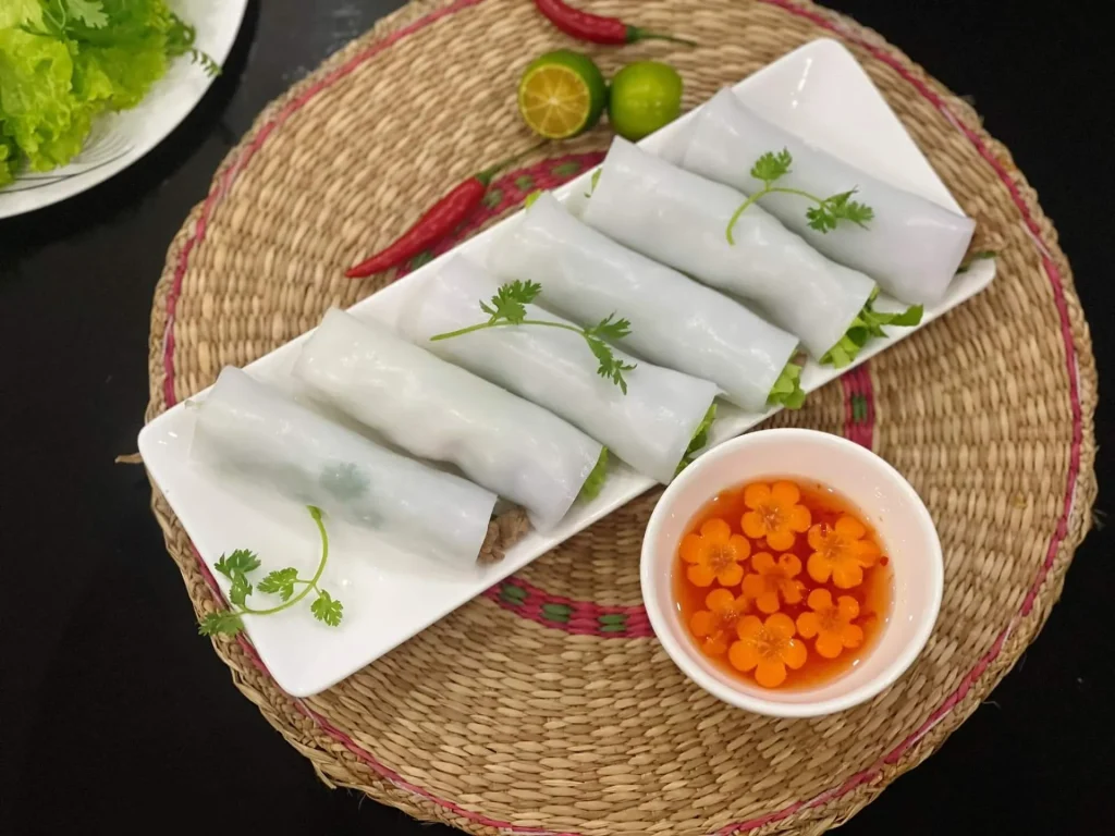 Phở cuốn Hà Nội là gì?