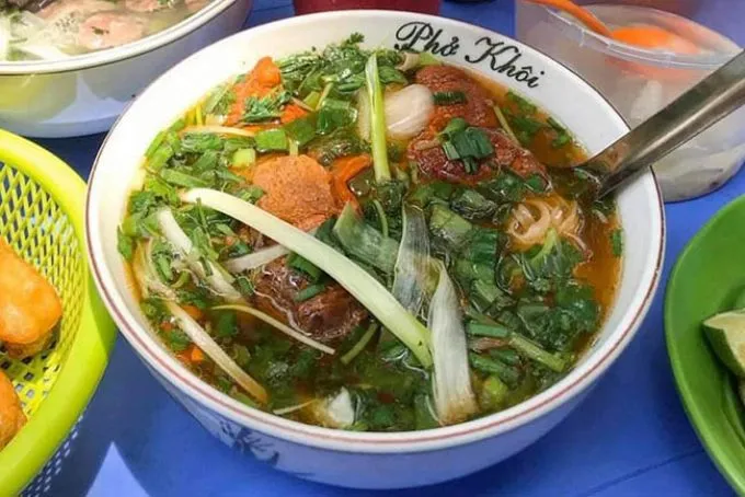 Phở sốt vang Hà Nội là gì?