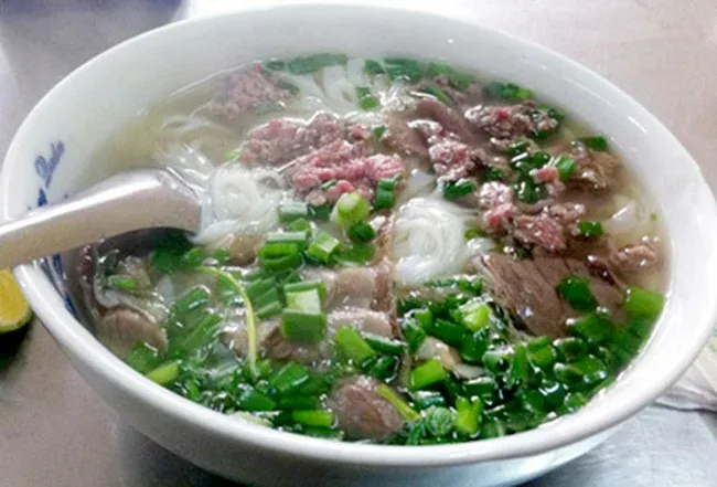 Phở tự nấu tại nhà: Bí quyết cho tô phở thơm ngon chuẩn vị không cần đi đâu xa