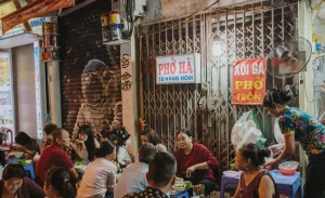 Top quán phở đêm Hà Nội "cứu đói" cho cú đêm chính hiệu